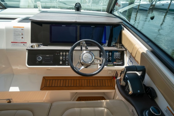 Pace Yourself 32ft Sea Ray Yacht For Sale