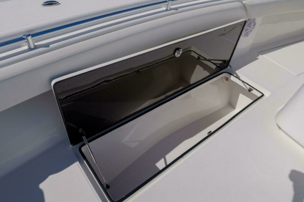 Reel Escape 38ft SeaHunter Yacht For Sale