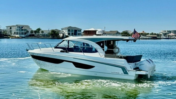 2022 Beneteau 36