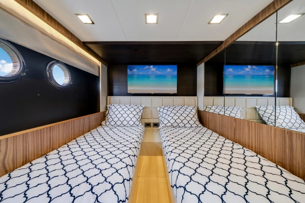 Absolute 60 Fly Yacht For Sale
