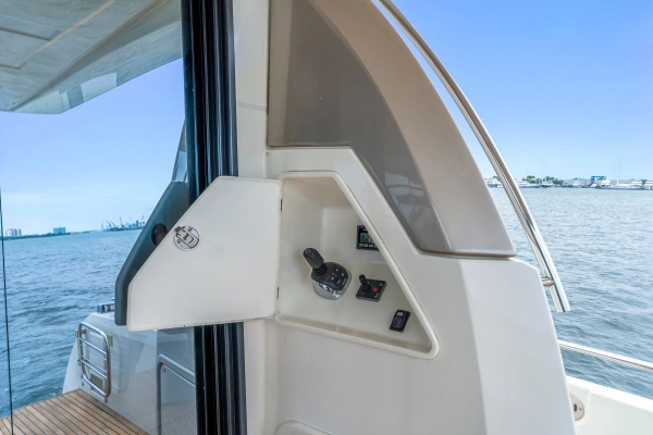 2018 Prestige 63