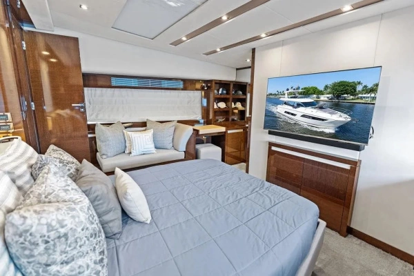 2018 Prestige 68