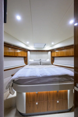 2019 Riviera 54