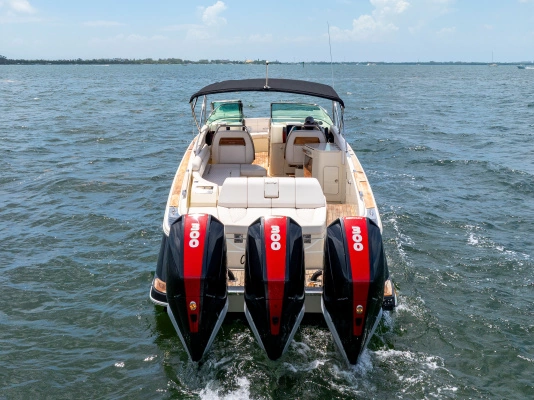 2023 Chris-Craft 35
