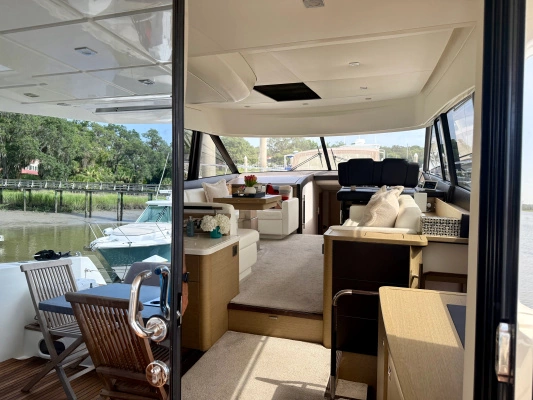 2017 Prestige 56