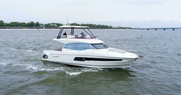 2023 Prestige 46