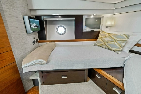 2016 Tiara Yachts 50