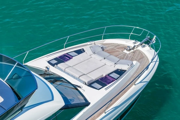 2019 Prestige 63