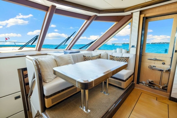 2010 Ocean Alexander 83