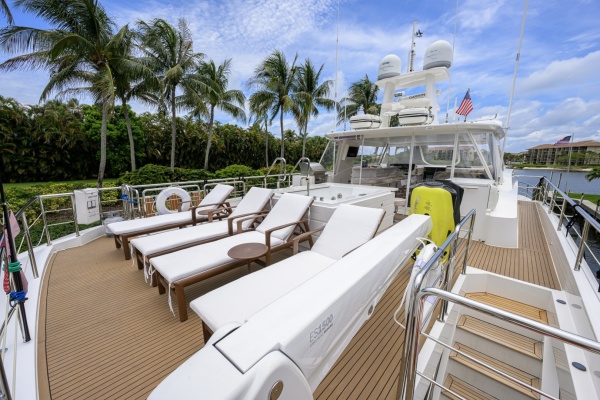 Midnight Moon 85ft Horizon Yacht For Sale