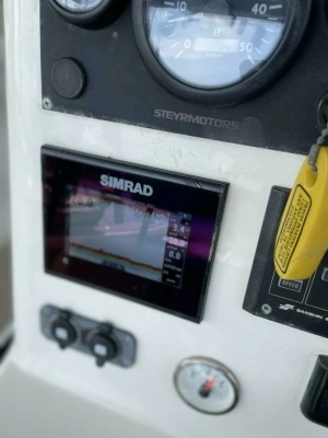 Photo of the 1997 Custom 31 Center Console "Pullin Drag"
