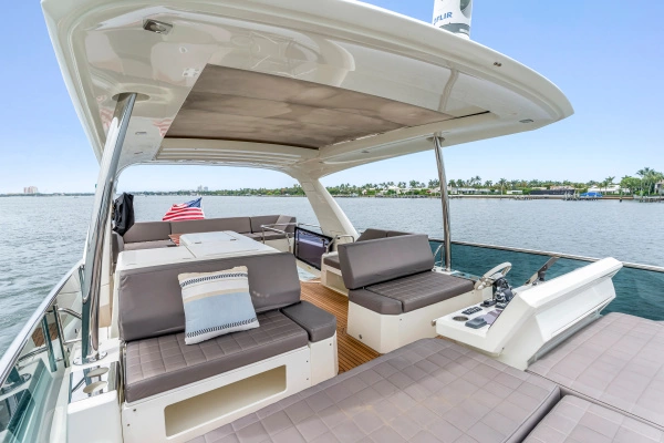 2018 Prestige 63