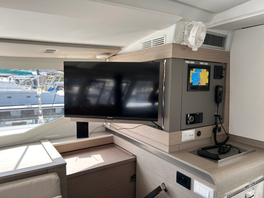 Monarch 40ft Fountaine Pajot Yacht For Sale