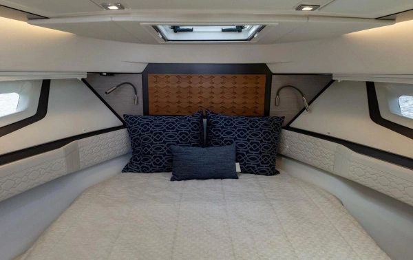 2022 Tiara Yachts 43