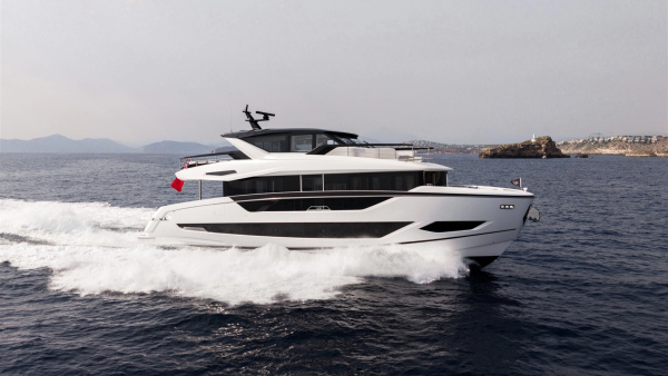 82 OCEAN ENCLOSED 82ft Sunseeker Yacht For Sale