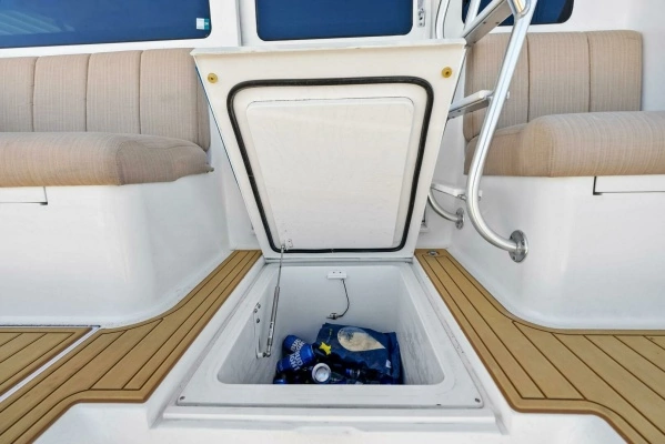 2002 Viking 65