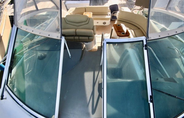 2013 Cruisers Yachts 38