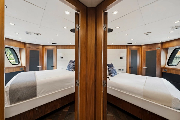 2010 Sunseeker 112