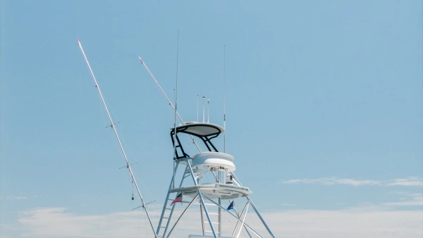 2021 Hatteras 65