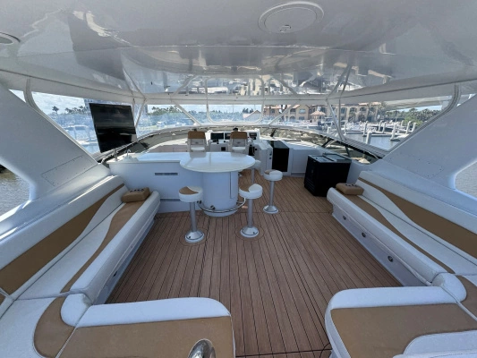 2002 Hatteras 75