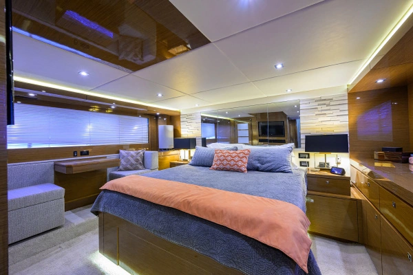 Cruisers Yachts 60 Fly Yacht For Sale