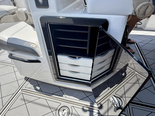 34ft Fountain Yacht For Sale