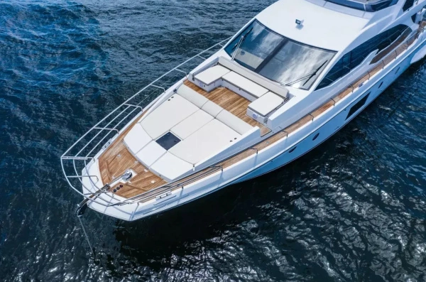 Azimut 66 Fly Yacht For Sale