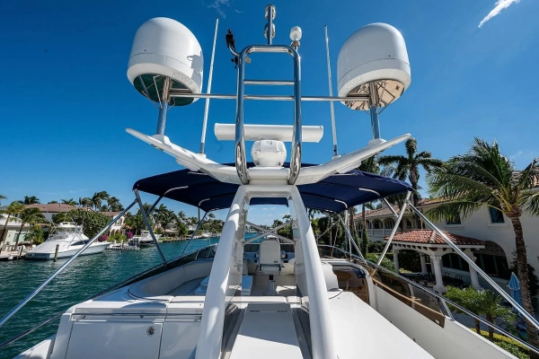 2000 Princess 72