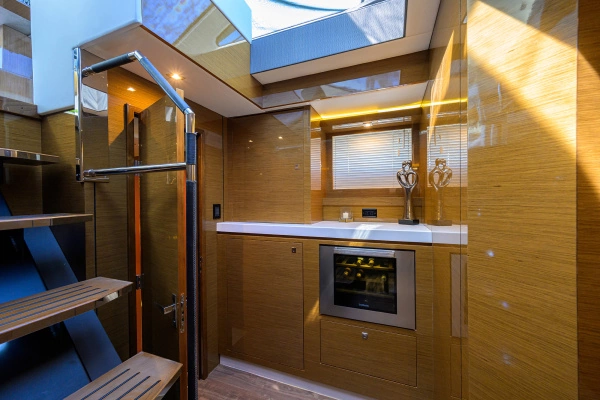 Cruisers Yachts 60 Fly Yacht For Sale