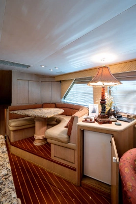 1997 Hatteras 65