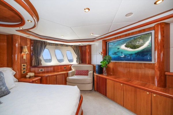 VANGUARD 82ft Sunseeker Yacht For Sale