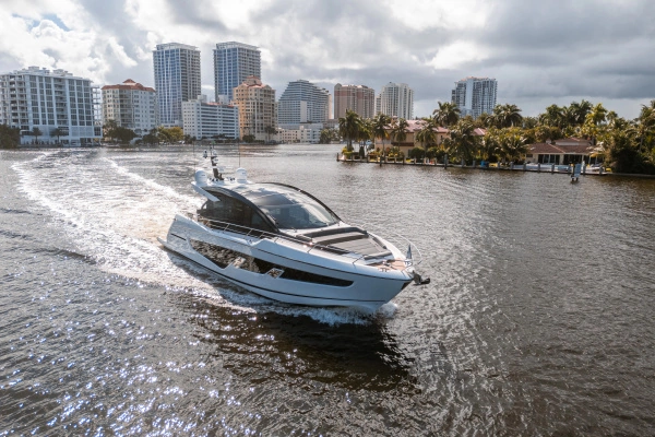 2022 Sunseeker 65