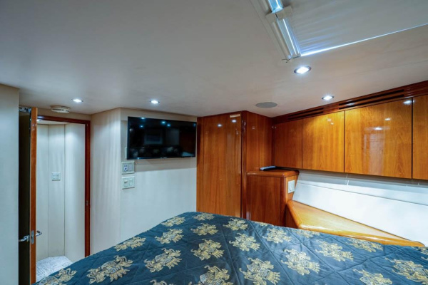 60ft Hatteras Yacht For Sale