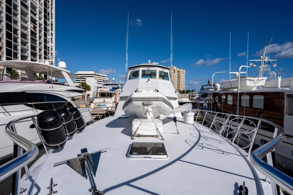 1997 Hatteras 65