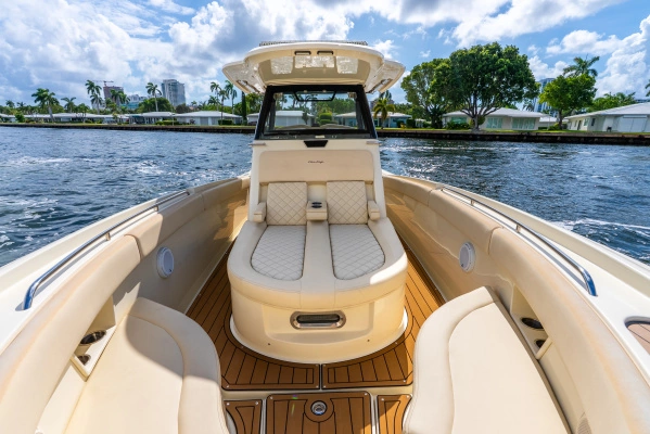 2019 Chris-Craft 30