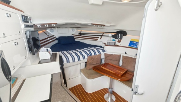 POLE POSITION 33ft Grady White Yacht For Sale
