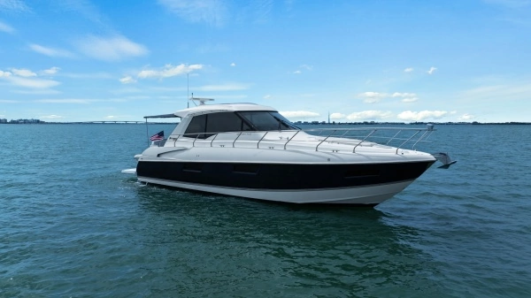 48-ft-Cruisers Yachts-2014-48 Cantius-Freedom Sarasota Florida United States  yacht for sale