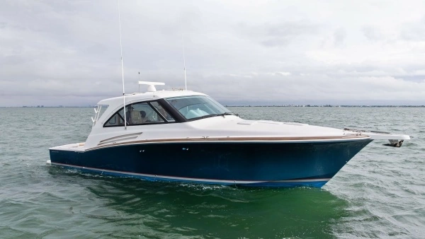 44' Hatteras