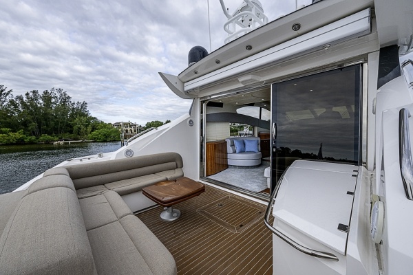 Sunseeker 62 EAGLE II - Cockpit