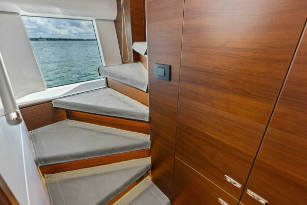 2018 Princess Y75 Motor Yacht