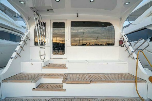 Desperado 77ft Hatteras Yacht For Sale