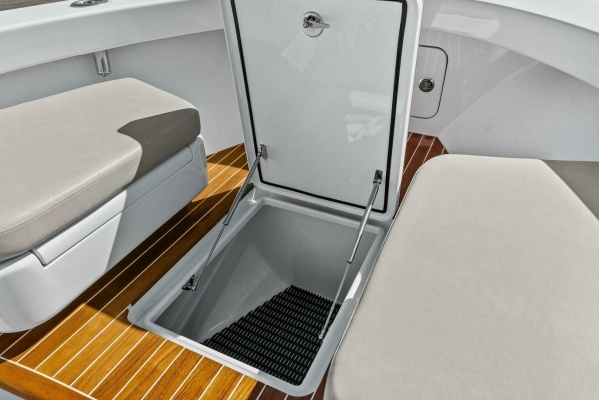 26ft Custom Yacht For Sale