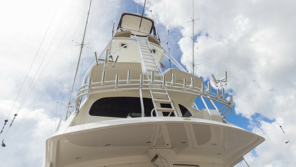 Share E 72ft Viking Yacht For Sale