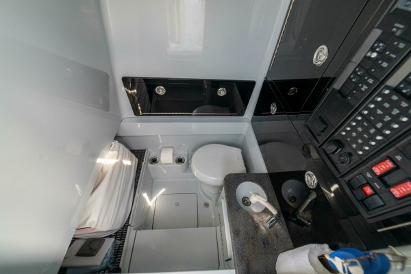 33ft Valhalla Boatworks Yacht For Sale