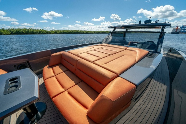 PHARMASEA 45ft Vanquish Yachts Yacht For Sale
