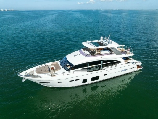 2018 Princess 75