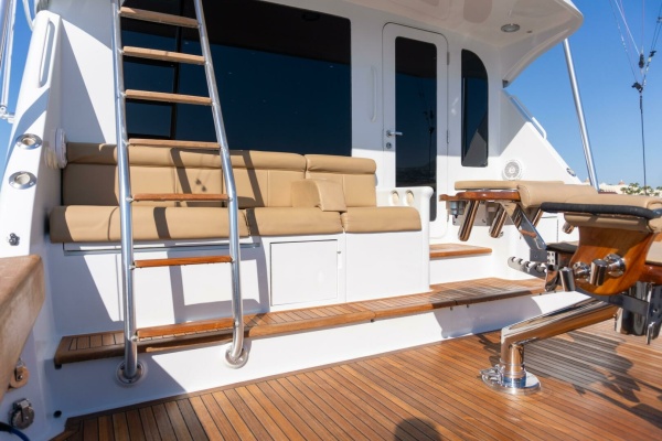 Sinyorita Salada 60ft Hatteras Yacht For Sale