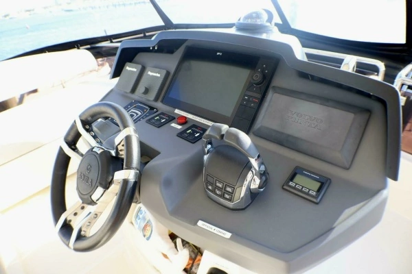 2018 Aquila 44