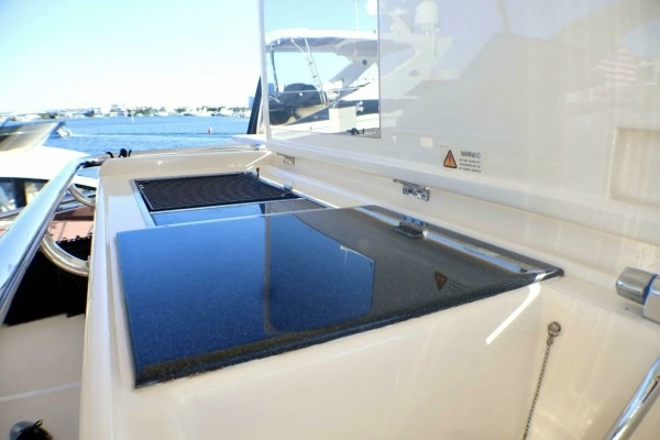 2018 Aquila 44