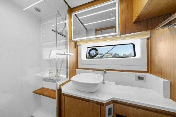 2023 Tiara Yachts 60